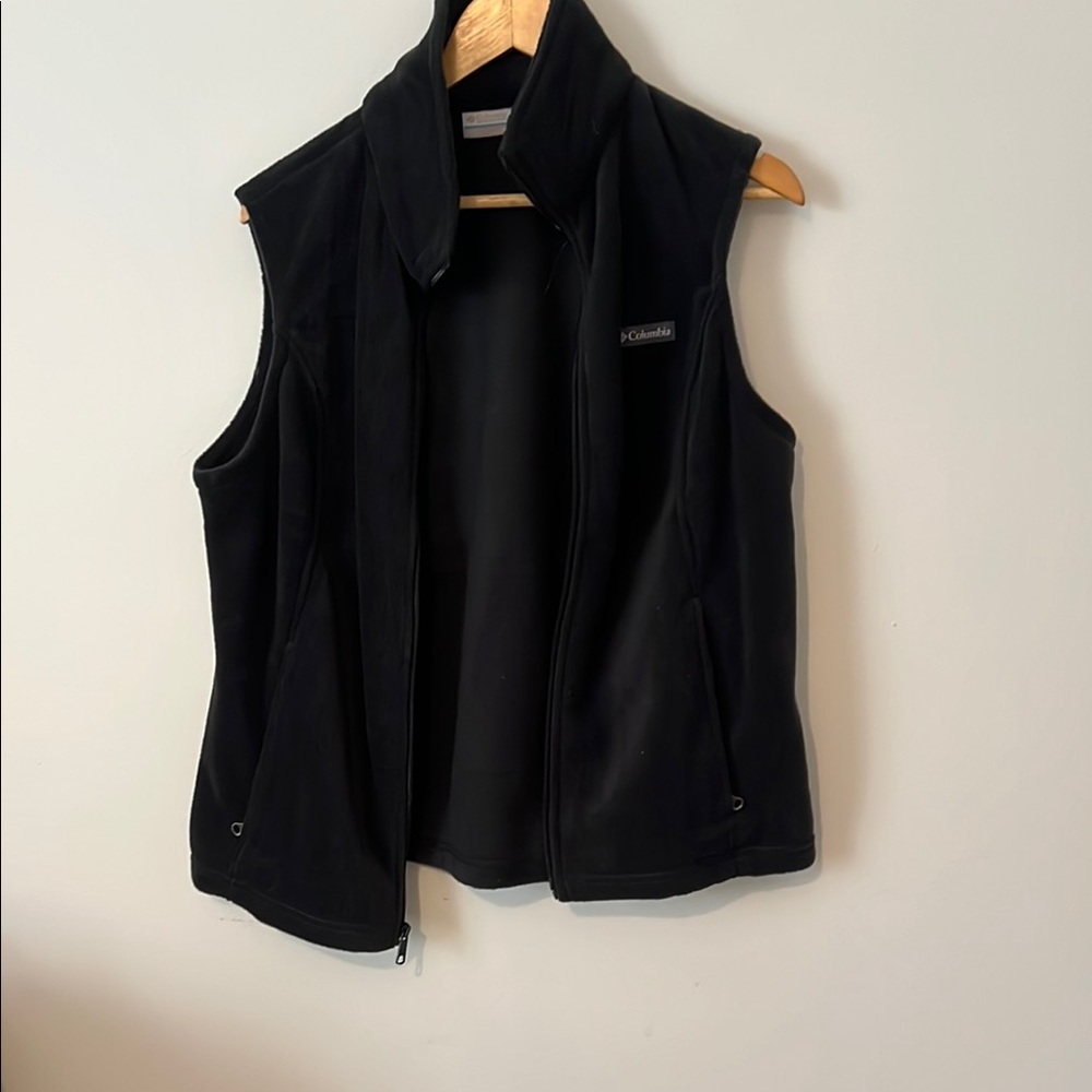 Columbia Black Fleece Vest Sleeveless High Collar
